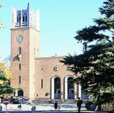 早稲田大学