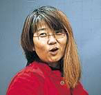 井上　摩梨