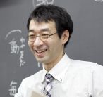 野村　友平