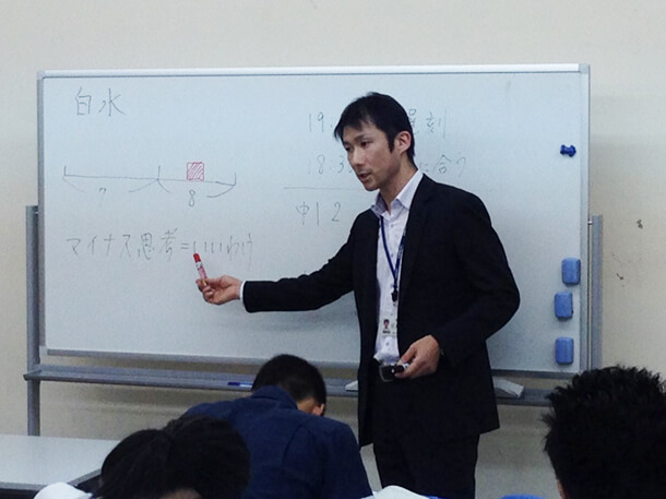 中3生対象の授業（講演）の様子