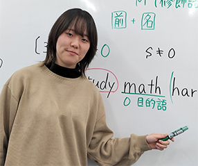 教室担当 石橋 リザ（担当教科 英語）