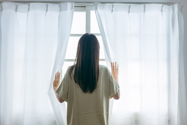 心が軽くなって、ふとした時に、窓から外を見てみたくなる。