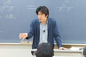 講師の授業の様子