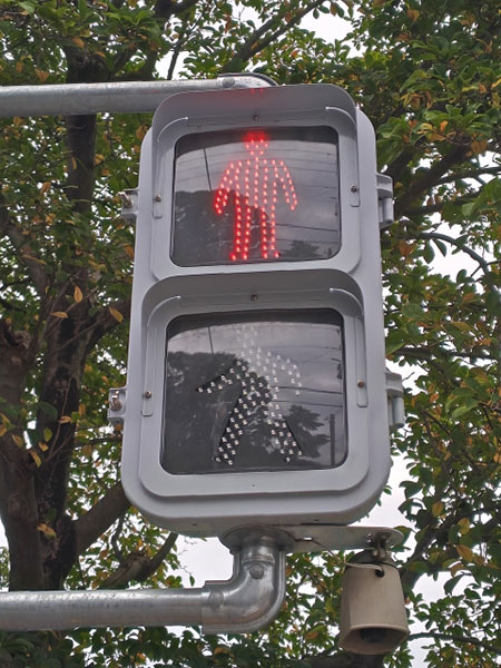 限界かもしれない。赤信号が灯ったような気がする。でもどうしてよいかわからないイメージ画像