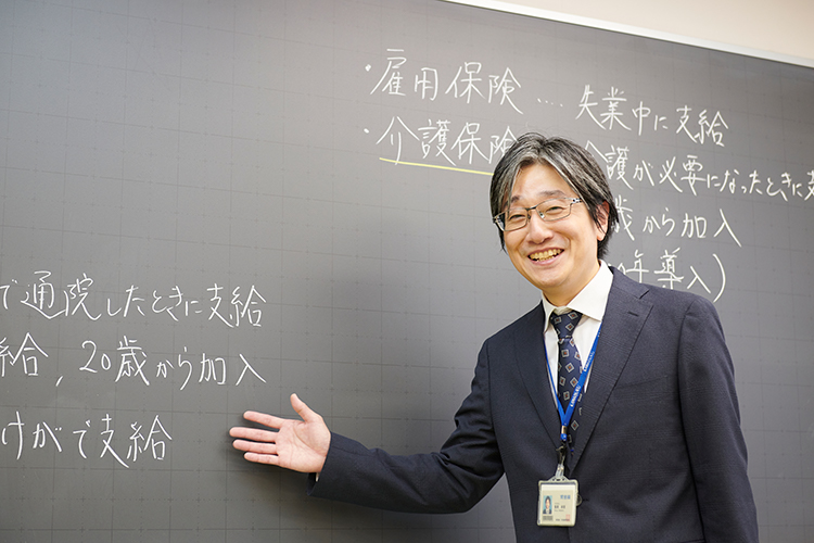 全学年、全クラス社会人プロ講師、専門教科制