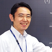 教室長：鈴木（指導教科：数学・算数）